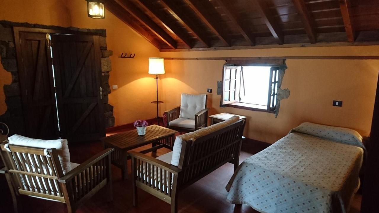 El Pajar De Ines Guest House ลาโอโรตาวา ภายนอก รูปภาพ